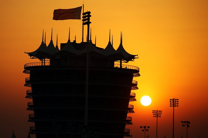 F1 | GP Bahrain 2015 – Live PL2. È testa a testa Ferrari-Mercedes!