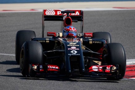 grosjean lotus bahrain