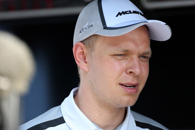 F1 | Magnussen: “Correre di sera in Bahrain potrebbe aiutarci”