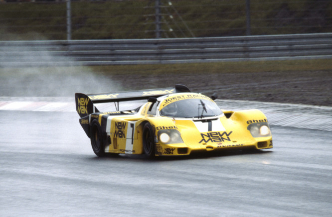 Porsche 956