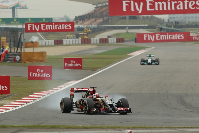 F1 | Lotus looks to end crisis in China, Spain