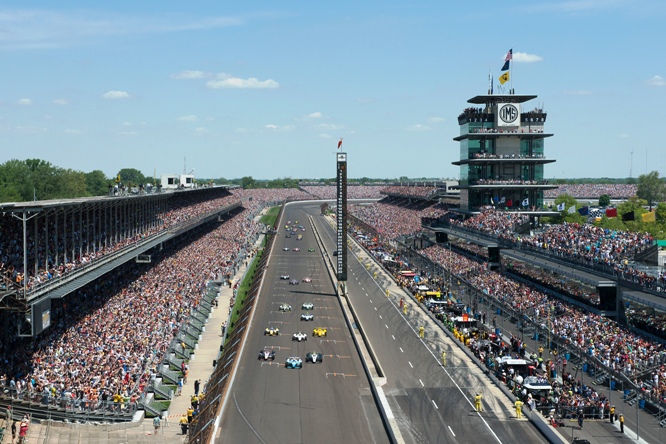 Indycar | Indy 500: Hunter-Reay batte Castroneves e Andretti