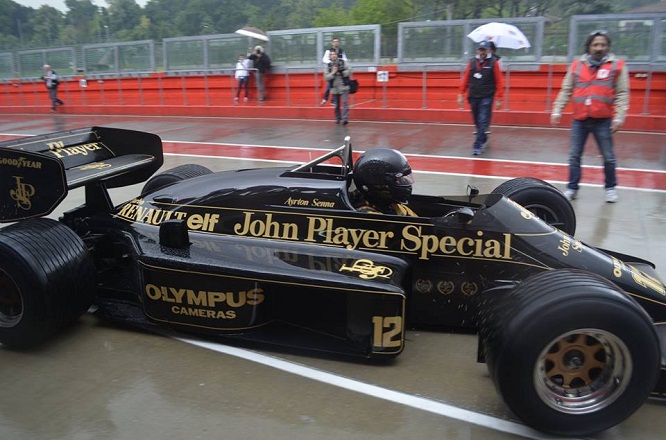 Senna Tribute | Photogallery: Lotus 97T e Porsche 956 in pista