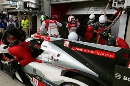 audi le mans pit stop