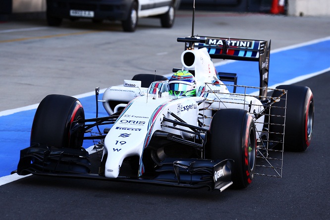 F1 | Test Silverstone, day 1: Primo Massa, Ricciardo a sei millesimi