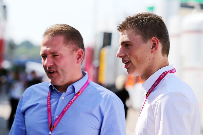 F1 | Verstappen: “Con Red Bull Max è in buone mani”. Marko: “Nessun rischio”