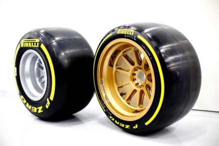 Test Silverstone Pirelli 18