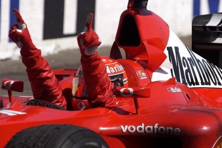 f1-Schumacher esulta Hockenheim 2002-foto4