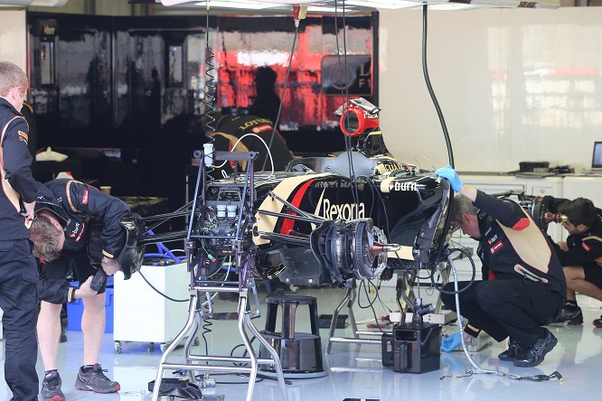 F1 | Lotus: iniziata la costruzione del primo telaio della E23