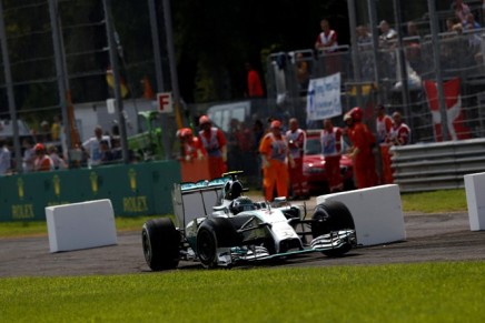 07.09.2014 - Race, Nico Rosberg (GER) Mercedes AMG F1 W05 off track