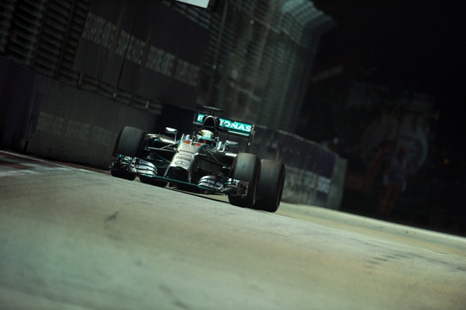 19.09.2014- Free Practice 2, Lewis Hamilton (GBR) Mercedes AMG F1 W05