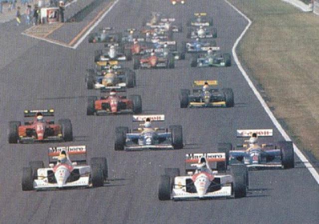 f1-106suzuka-foto2 start