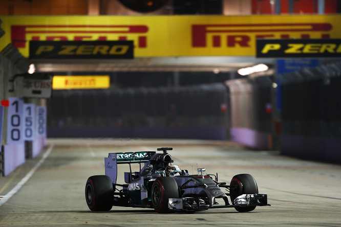 F1 | Pirelli: “Tre soste strategia più veloce a Singapore”