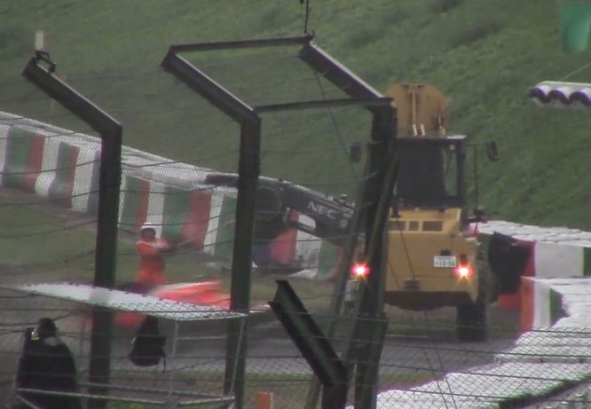 Bianchi Crash Suzuka 2014 3