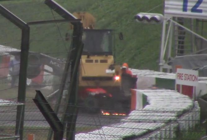 Bianchi Crash Suzuka 2014 5