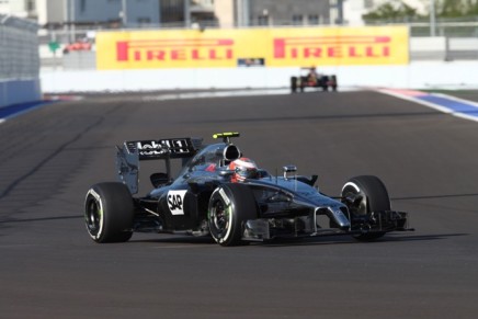 10.10.2015- Free Practice 1, Kevin Magnussen (DEN) McLaren Mercedes MP4-29