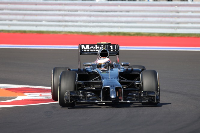 10.10.2015- Free Practice 2, Kevin Magnussen (DEN) McLaren Mercedes MP4-29