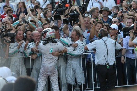 12.10.2014- Race, Lewis Hamilton (GBR) Mercedes AMG F1 W05