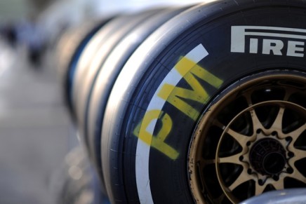 31.10.2014 - Free Practice 1, Pirelli Tyres