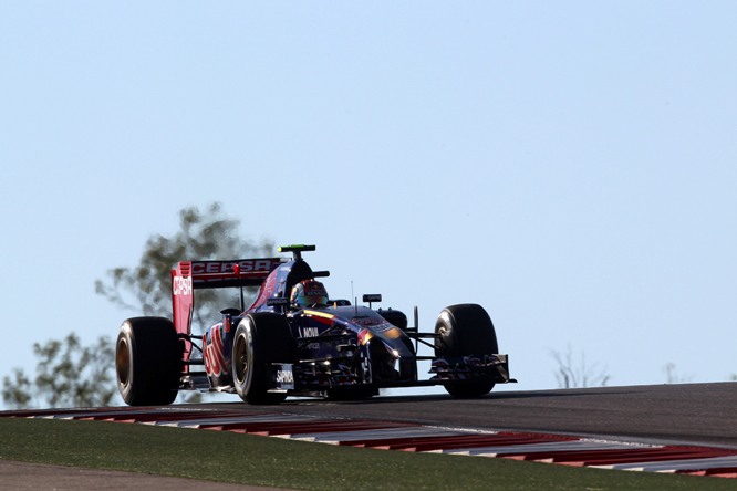 01.11.2014 - Free Practice 3, Daniil Kvyat (RUS) Scuderia Toro Rosso STR9