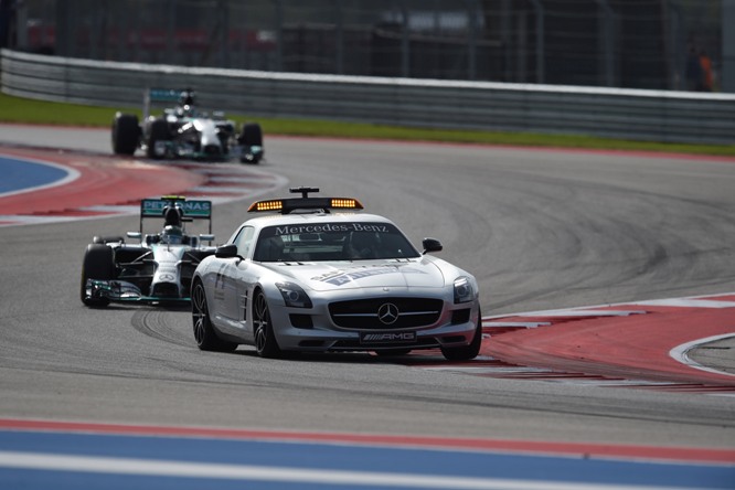 02.11.2014 - Race, The Safety car on the track