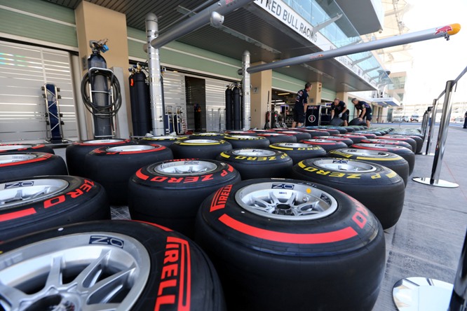 20.11.2014 - Pirelli Tyres and OZ Wheels