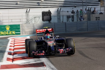 21.11.2014 - Free Practice 1, Daniil Kvyat (RUS) Scuderia Toro Rosso STR9