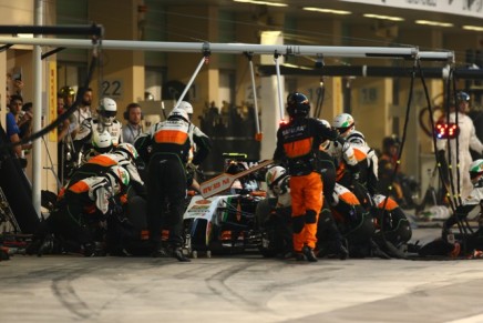 23.11.2014- Race, Pit stop, Sergio Perez (MEX) Sahara Force India F1 VJM07