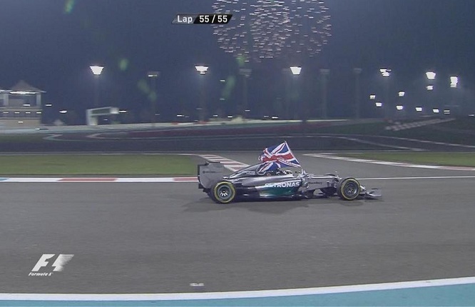 hamilton bandiera abu dhabi 2014