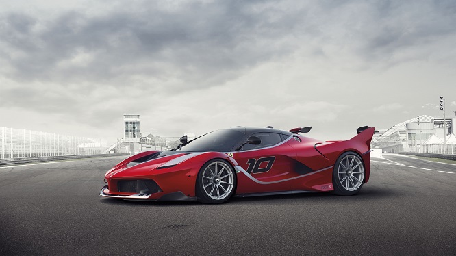 Ferrari FXX K in anteprima ad Abu Dhabi