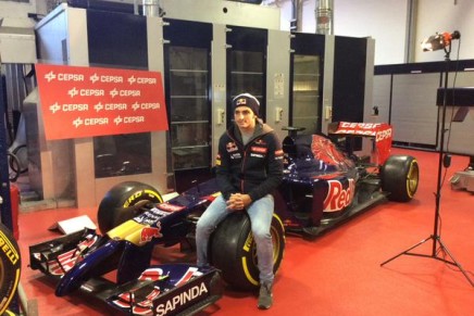 Sainz Jr visita Faenza Toro Rosso