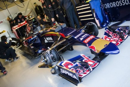 Toro Rosso STR10 2015 7