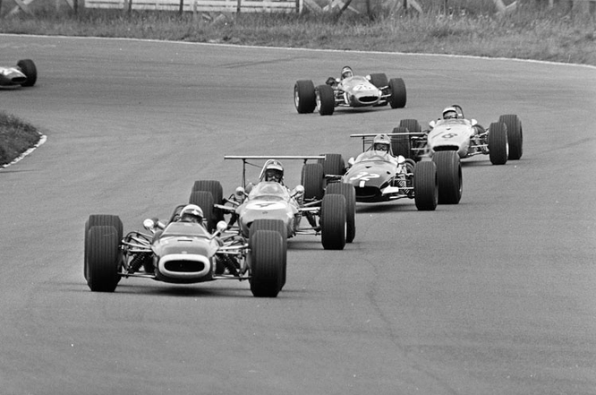 Zandvoort F2 1968 Regazzoni 28 Pescarolo 4 Courage 32 Gethin 18 Lambert 25