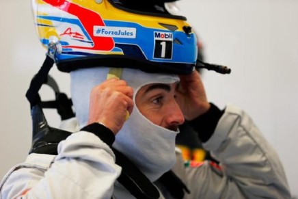 Alonso Mclaren Jerez 2015 Casco Jules Bianchi