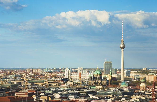 Germania, stop a sconti su carburante, treni e bus