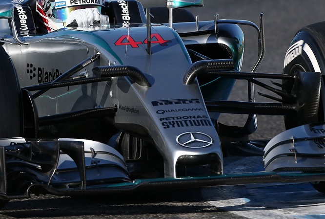 Mercedes F1-W06 muso anteriore