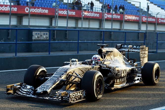 Daniel Ricciardo (AUS) Red Bull Racing RB11.01.02.2015.