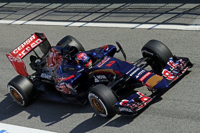 Max Verstappen (NLD) Scuderia Toro Rosso STR10.19.02.2015.