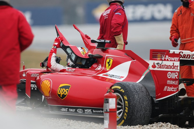 Sebastian Vettel (GER) Ferrari SF15-T spins off the circuit. 21.02.2015.