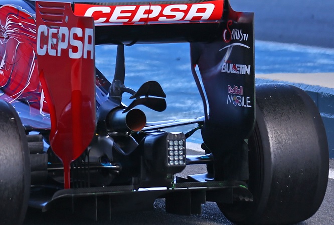 Toro Rosso STR10 parte posteriore
