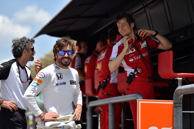 27.03.2015 - Free Practice 2, Fernando Alonso (ESP) McLaren Honda MP4-30