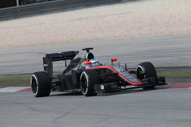 F1 | McLaren, Alonso 18° in Malesia: “Non usciremo in Q1 ancora a lungo”