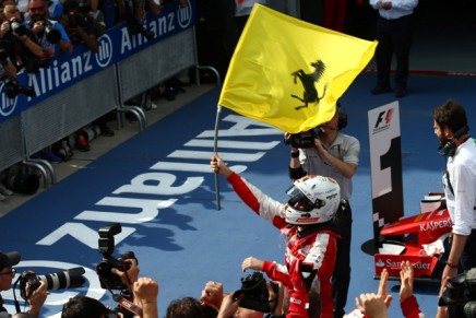 29.03.2015- Race, Sebastian Vettel (GER) Scuderia Ferrari SF15-T race winner