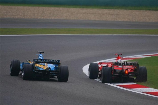 GP CIna 2006 Fisichella Schumacher