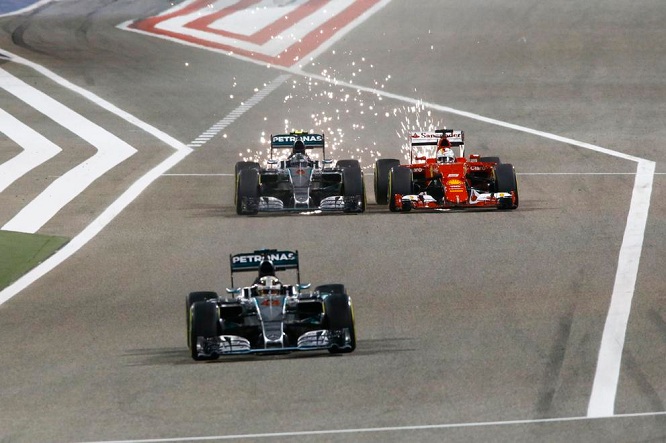 Mercedes Ferrari Hamilton Rosberg Vettel Bahrain 2015 - Hamilton Rosberg Vettel