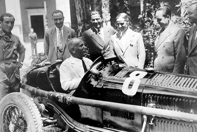 Mussolini e Nuvolari Alfa Romeo 6C 1750 Zagato