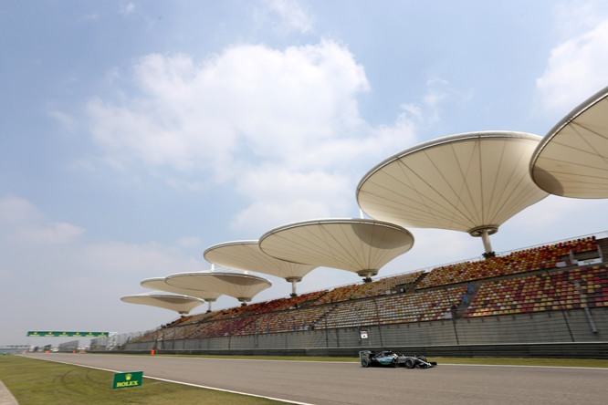 10.04.2015 - Free Practice 1, Lewis Hamilton (GBR) Mercedes AMG F1 W06