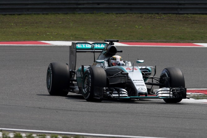 10.04.2015 - Free Practice 1, Lewis Hamilton (GBR) Mercedes AMG F1 W06