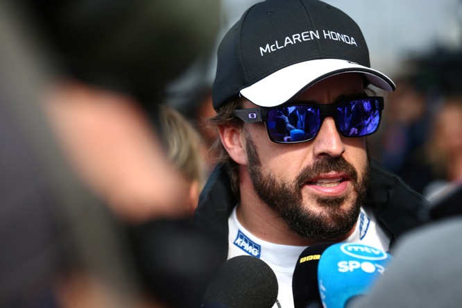 F1 | Alonso: le offese di Paola Saluzzi e le frecciate alla Ferrari