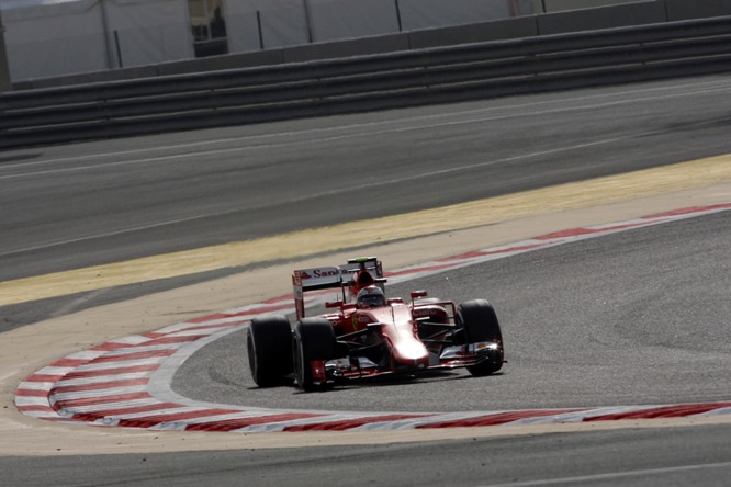 17.04.2015 - Free Practice 1, Kimi Raikkonen (FIN) Scuderia Ferrari SF15-T